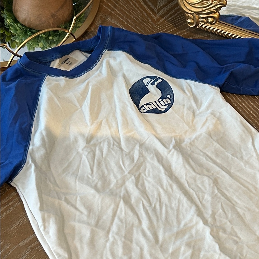 Boys Blue & White Chillin' Raglan Rashguard Swim Shirt Medium